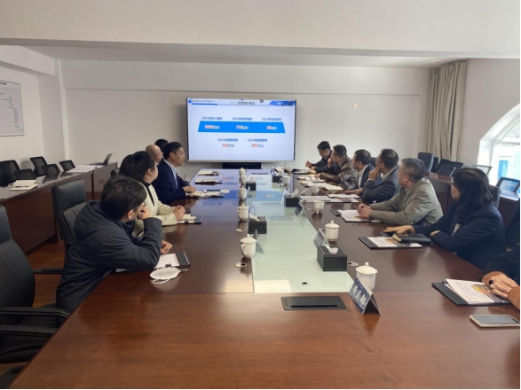 搶進度 保質(zhì)量 抓機遇 促發(fā)展—集團公司黨委書記、董事長王元斌一行蒞臨城市更新公司調(diào)研指導(dǎo)工作.png