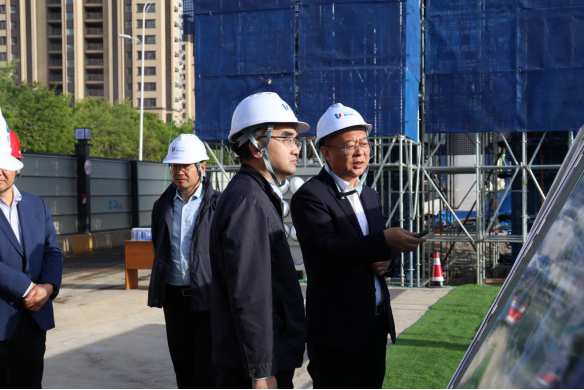 1682035253101715.png 市國(guó)資委主任帶隊(duì)調(diào)研青島城鐵智能建造科技有限公司及重慶路快速路項(xiàng)目建設(shè)情況.png