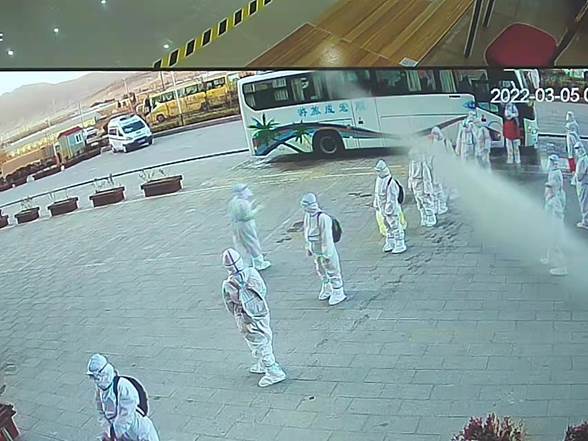 物業(yè)總公司派駐即墨健康驛站項(xiàng)目廣大黨員積極發(fā)揮先鋒模范作用助力疫情防控工作