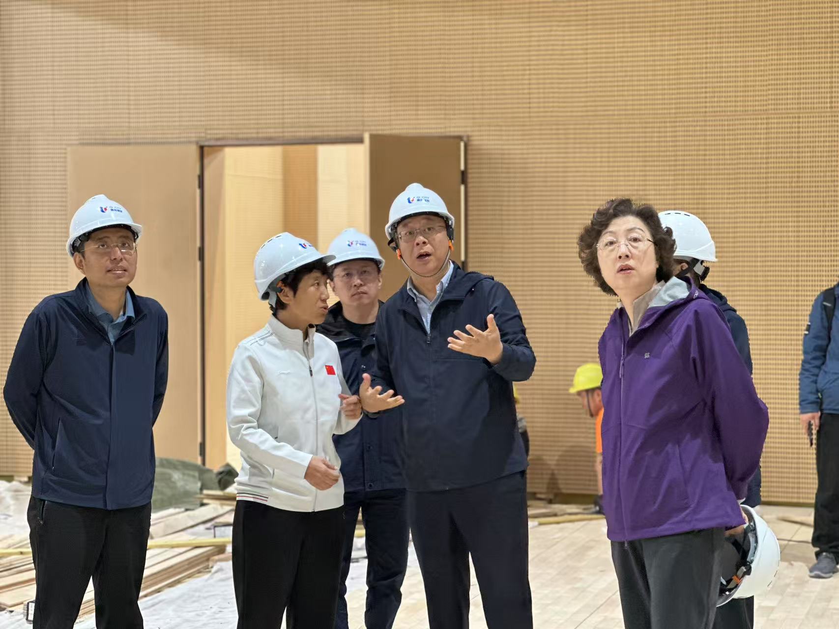 山東省體育局、青島市委領(lǐng)導(dǎo)帶隊調(diào)研浮山全民健身中心項目